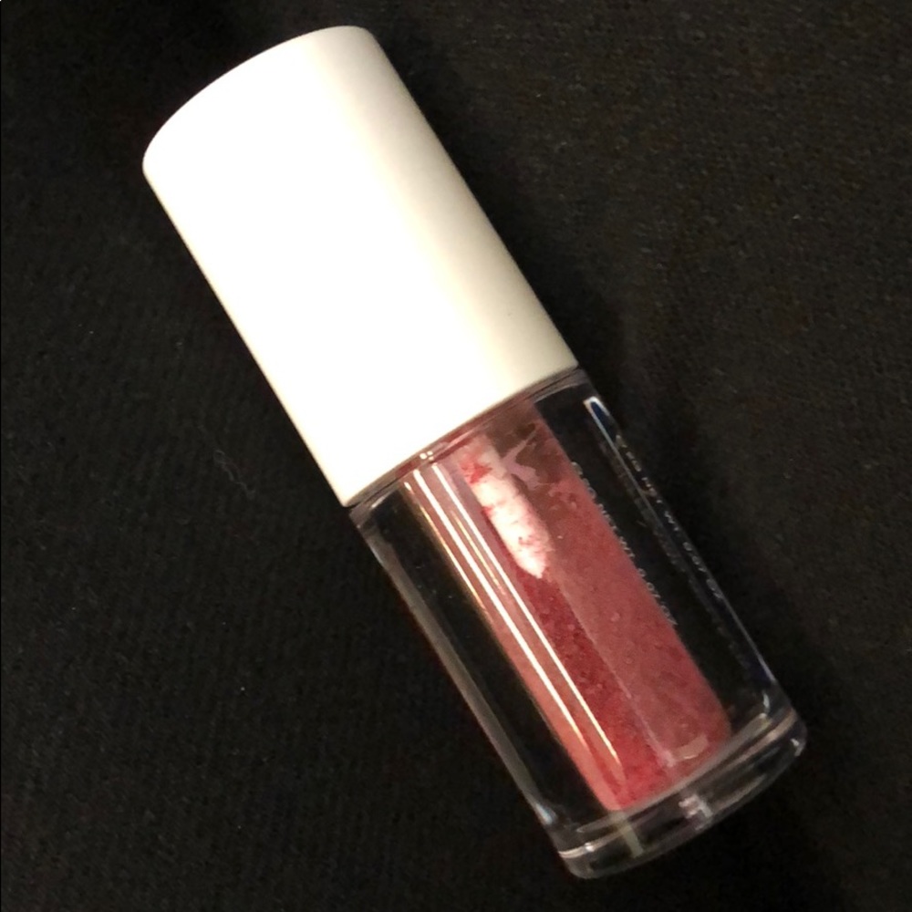 CLE Cosmetics - Picture 2 of 3